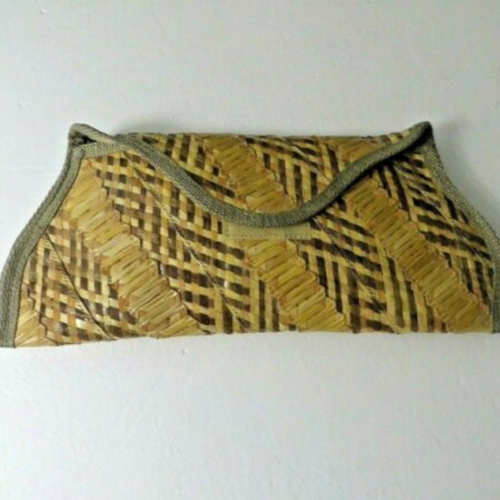 SALE Eldena’s Collections Hand Crafted Straw Clutch